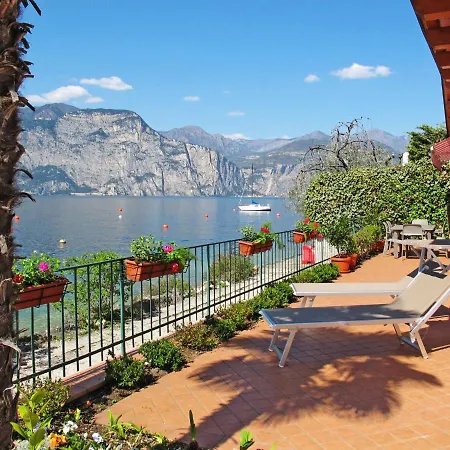 Locazione Turistica Casetta Sul Lago
