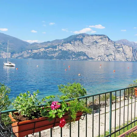 Locazione Turistica Casetta Sul Lago * Assenza