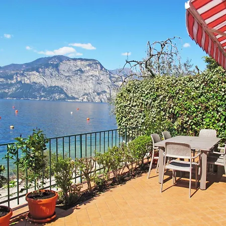 Locazione Turistica Casetta Sul Lago